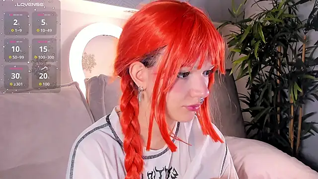 Molly Platt online show from December 4, 9:18 am