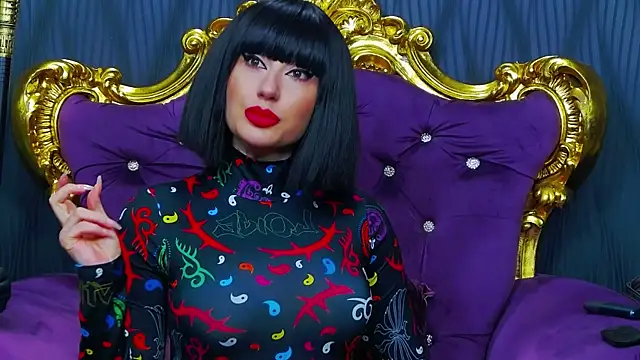 LaraMaeve online show from April 1, 4:24 am