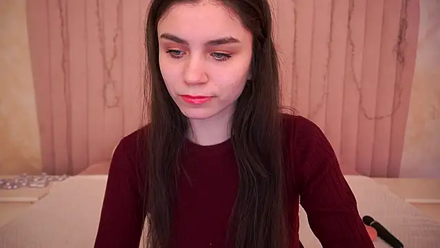 Snapshot of HeavenElle chatting on February 3, 7:02 am HeavenElle online show from February 3, 7:02 am