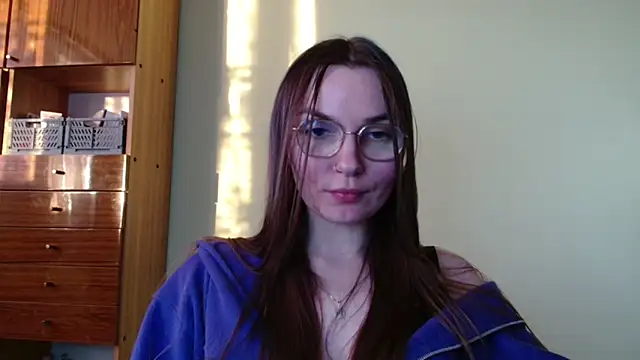 LooveELLYx online show from January 8, 2:35 pm