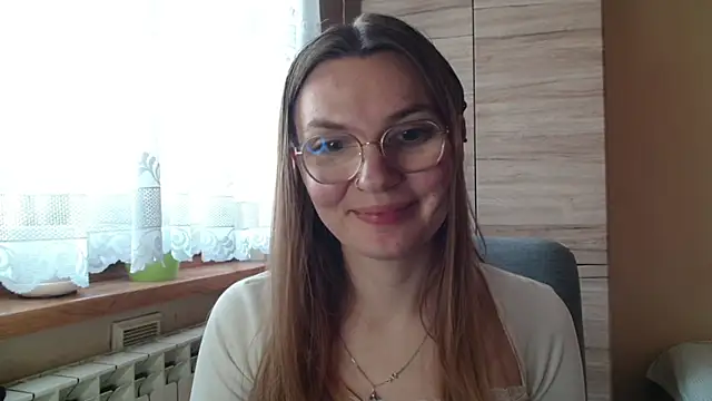 LooveELLYx online show from November 13, 7:40 am