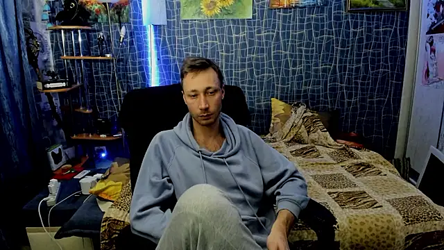 CuteBoy228 online show from February 17, 9:43 pm