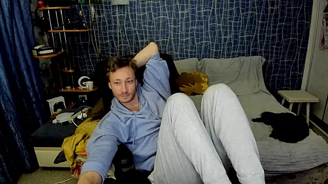 CuteBoy228 online show from May 9, 10:37 pm