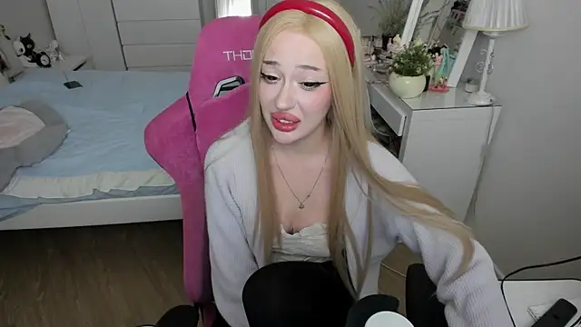 saadnesstyan online show from October 17, 12:41 pm