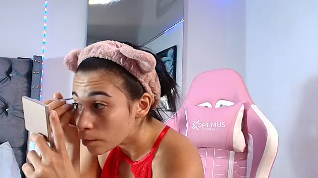 Snapshot of GraceWallace_ chatting on January 17, 11:30 pm GraceWallace online show from January 17, 11:30 pm