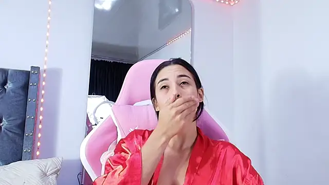 Snapshot of GraceWallace_ chatting on March 26, 3:01 am GraceWallace online show from March 26, 3:01 am