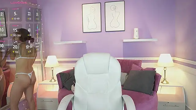 Snapshot of DahliaGrey chatting on September 19, 11:33 am DahliaGrey online show from September 19, 11:33 am