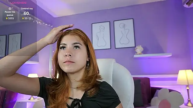 Snapshot of DahliaGrey chatting on March 10, 11:37 am DahliaGrey online show from March 10, 11:37 am