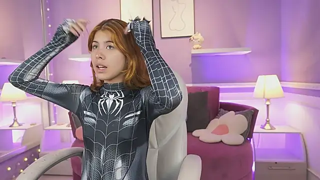 Snapshot of DahliaGrey chatting on March 27, 11:32 am DahliaGrey online show from March 27, 11:32 am