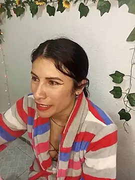 karinnahotdirty online show from March 12, 10:16 pm