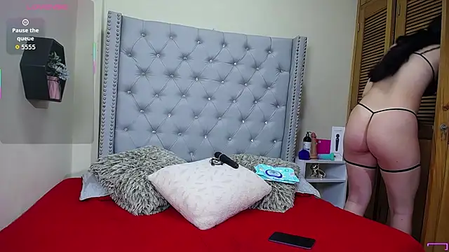 nasha jones online show from October 8, 2:04 pm