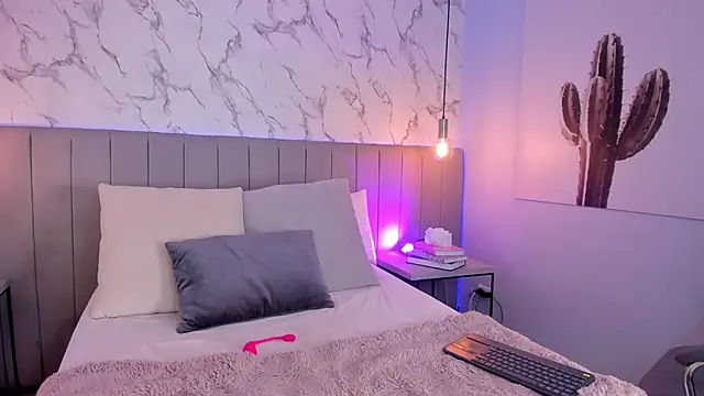 Karlla Brown online show from October 30, 1:45 pm