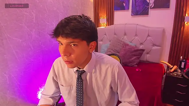 Snapshot of Thiago_Kozak chatting on October 25, 12:45 pm Thiago Kozak online show from October 25, 12:45 pm