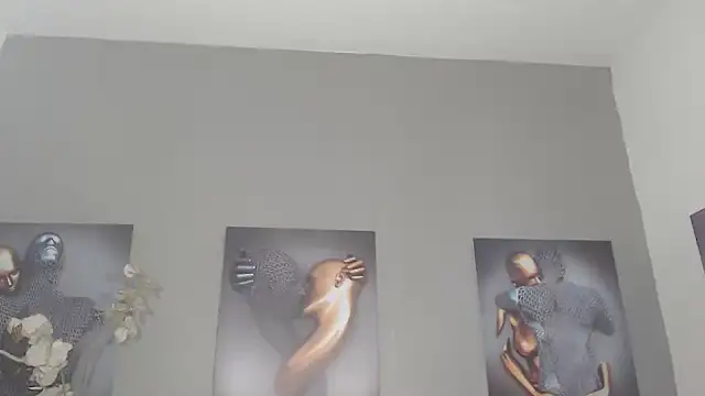 Snapshot of AntonellaBlanc chatting on April 2, 3:37 am AntonellaBlanc online show from April 2, 3:37 am