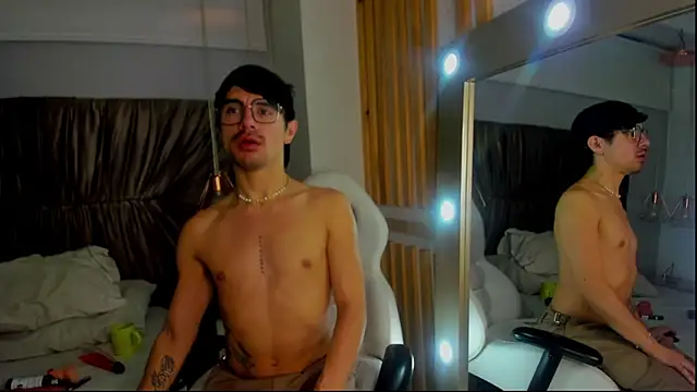 BryCams3 online show from September 21, 4:47 am