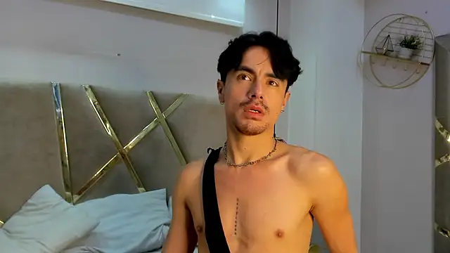 BryCams3 online show from October 26, 4:29 am