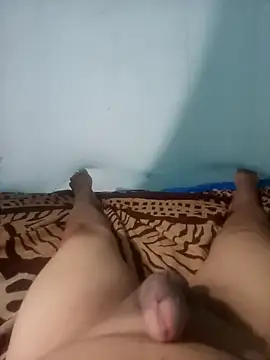 Snapshot of cora08 chatting on October 14, 5:52 am cora08 online show from October 14, 5:52 am