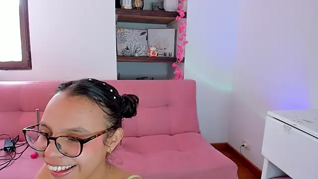 Snapshot of Danesacronin chatting on October 20, 9:15 pm Danesacronin online show from October 20, 9:15 pm