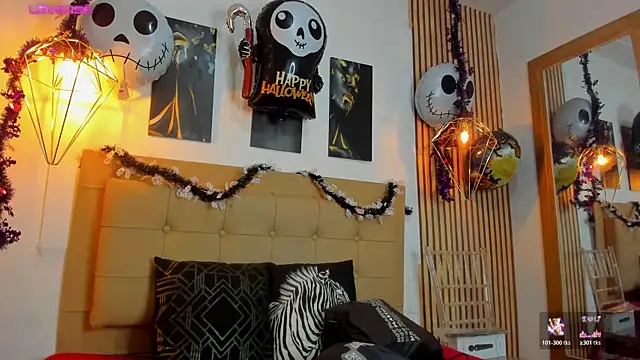 alesziarose online show from October 27, 7:40 pm