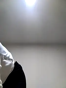 Oriana111 online show from March 18, 2:37 am