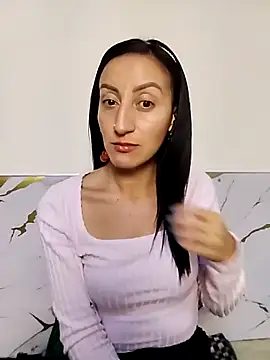 Oriana111 online show from May 11, 3:45 am