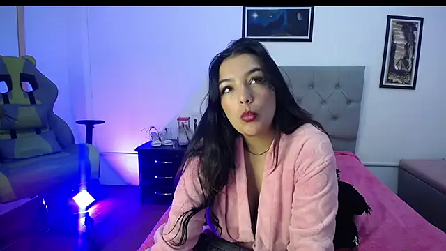 Snapshot of Esmeraldaa- chatting on September 29, 10:31 am Esmeraldaa- online show from September 29, 10:31 am