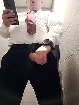 Snapshot of BigCristh79 chatting on February 28, 8:48 am BigCristh79 online show from February 28, 8:48 am