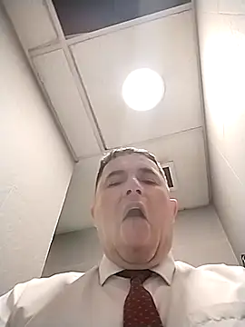 Snapshot of BigCristh79 chatting on March 8, 1:36 am BigCristh79 online show from March 8, 1:36 am