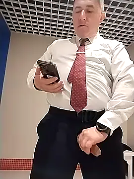 Snapshot of BigCristh79 chatting on March 23, 3:43 am BigCristh79 online show from March 23, 3:43 am