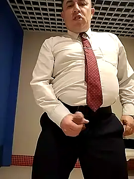 Snapshot of BigCristh79 chatting on March 25, 4:18 am BigCristh79 online show from March 25, 4:18 am