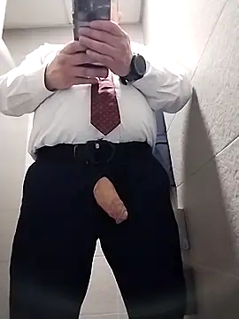 Snapshot of BigCristh79 chatting on March 28, 5:56 pm BigCristh79 online show from March 28, 5:56 pm