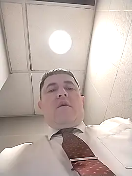 Snapshot of BigCristh79 chatting on April 2, 7:55 pm BigCristh79 online show from April 2, 7:55 pm