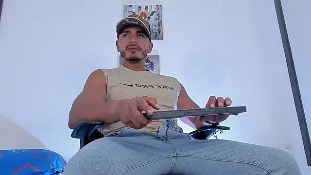 magnusclark online show from May 12, 6:38 pm