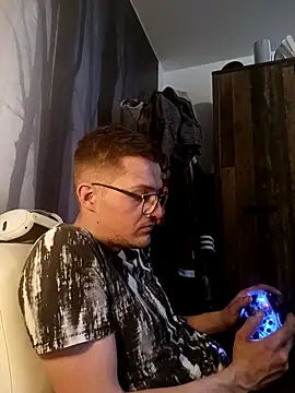 liema3156 online show from April 28, 6:57 pm