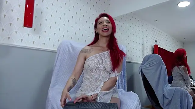 Snapshot of GyaCarpenti chatting on October 13, 7:25 pm GyaCarpenti online show from October 13, 7:25 pm