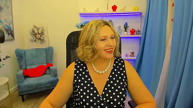 NinaStarle online show from February 20, 11:54 am