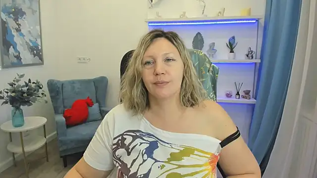 NinaStarle online show from May 10, 4:39 am