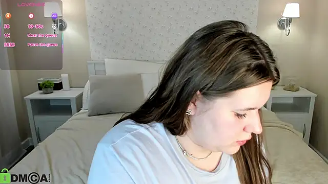 Chloee White online show from October 12, 6:45 am