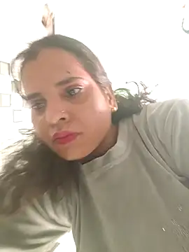 Snapshot of JHILMIL chatting on November 18, 4:17 am JHILMIL online show from November 18, 4:17 am