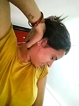 Snapshot of JHILMIL chatting on April 7, 4:35 am JHILMIL online show from April 7, 4:35 am