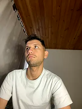 Michaell Spinelly online show from November 6, 5:14 pm