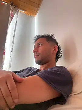 Michaell Spinelly online show from December 19, 3:52 pm