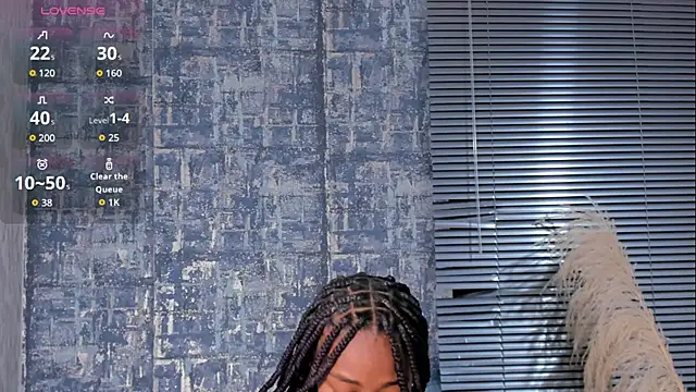 Snapshot of NathalyLeen chatting on February 24, 3:59 am NathalyLeen online show from February 24, 3:59 am