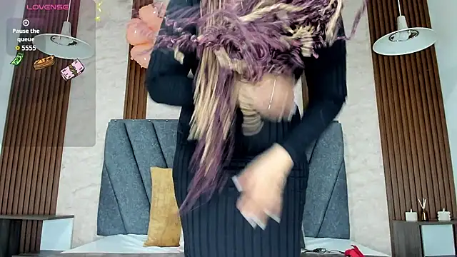 Cailinmilf online show from October 6, 8:17 pm