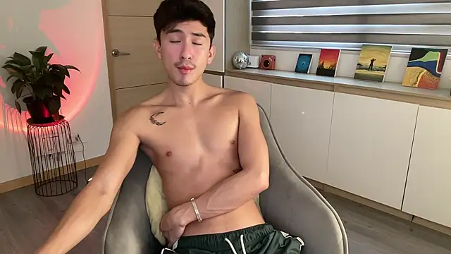 sweettaaron01 online show from October 9, 5:55 pm