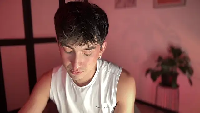 sweettaaron01 online show from April 24, 12:13 am