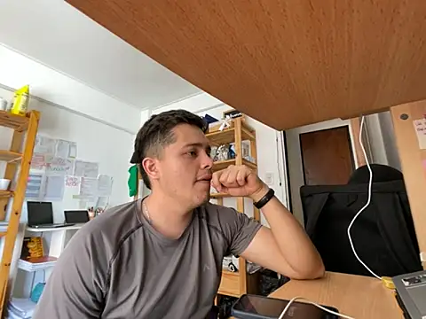 Haustin202 online show from October 3, 6:27 pm