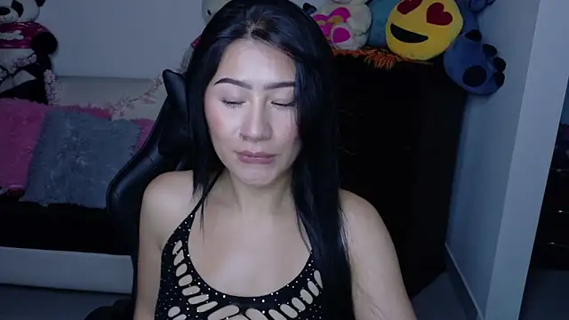 Snapshot of evelyn_ch_ chatting on October 17, 2:08 pm evelyn ch online show from October 17, 2:08 pm