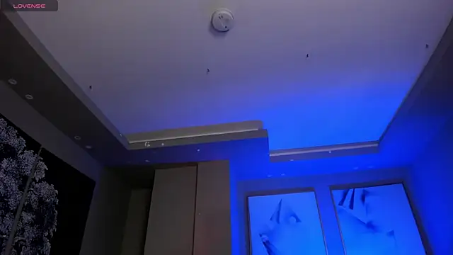 IsabellaMoreau online show from November 17, 7:41 pm