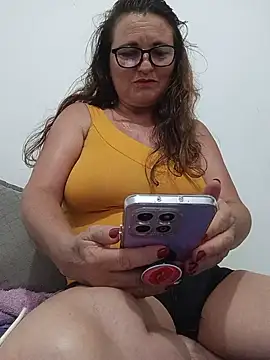 Snapshot of florecita_69 chatting on May 8, 2:22 pm florecita 69 online show from May 8, 2:22 pm